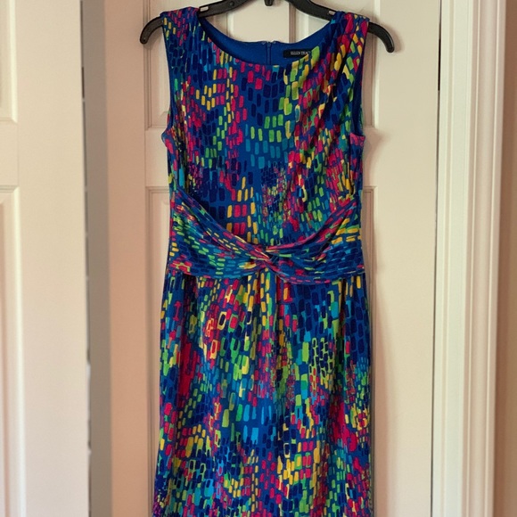 Ellen Tracy Dresses & Skirts - Ellen Tracy Sleeveless Dress